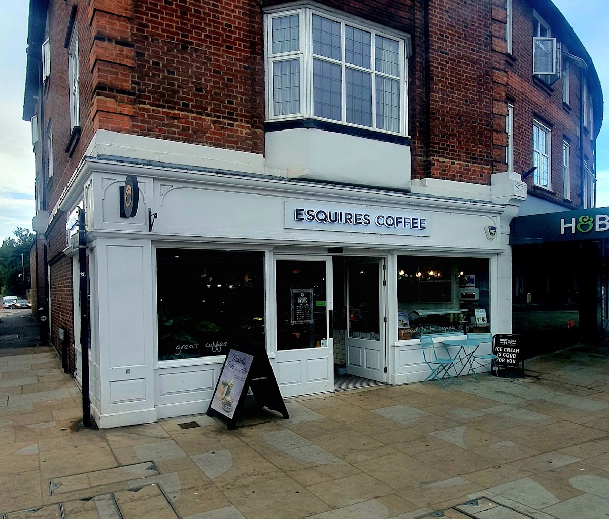 Esquires Coffee Twickenham